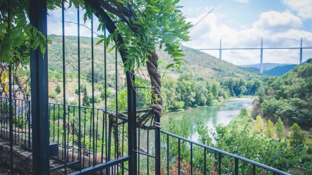 Peyre plus beaux village de france camping vert lavande bord de riviere