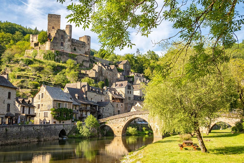 belcastel plus beaux villages de france hotellerie de plein air vert lavande